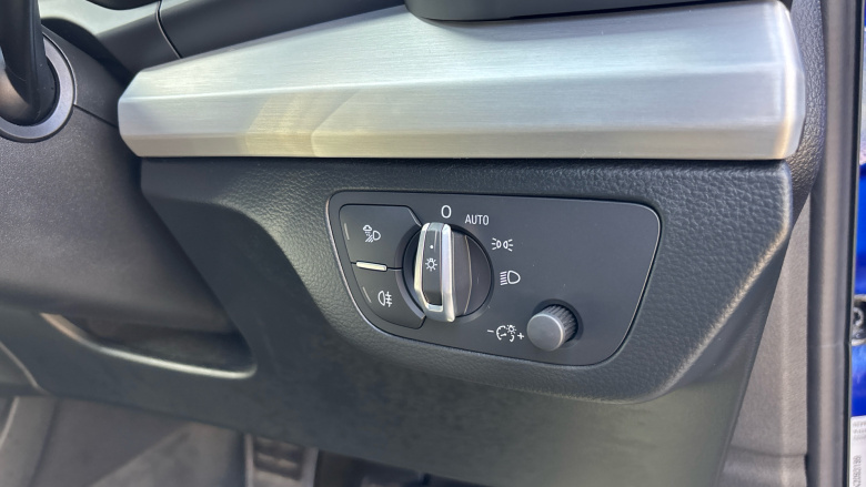 Audi Q5 40 TDI Quattro S Line 5dr S Tronic Diesel Estate